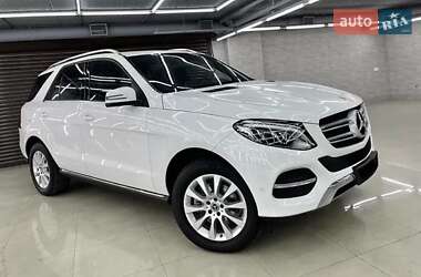 Внедорожник / Кроссовер Mercedes-Benz GLE-Class 2017 в 