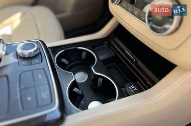 Внедорожник / Кроссовер Mercedes-Benz GLE-Class 2015 в 