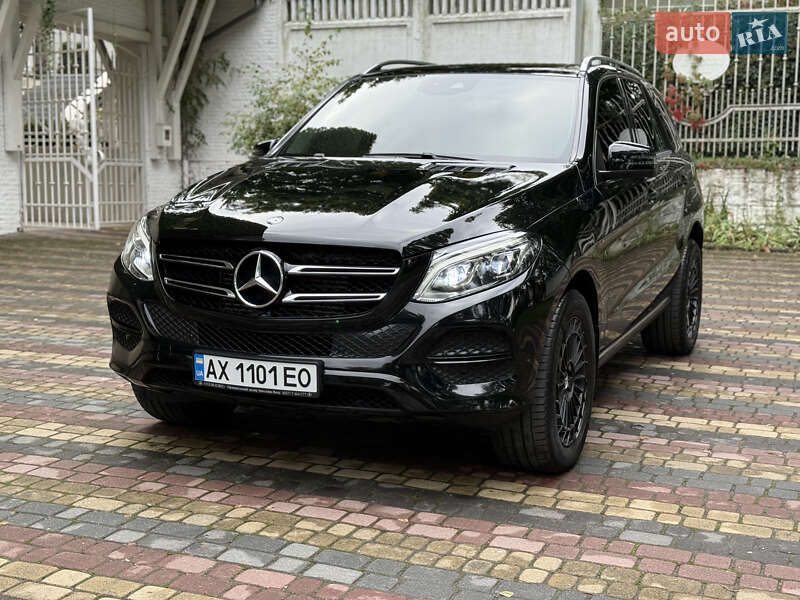 Позашляховик / Кросовер Mercedes-Benz GLE-Class 2016 в Чернівцях фото 13 Позашляховик / Кросовер Mercedes-Benz GLE-Class 2016 в Чернівцях