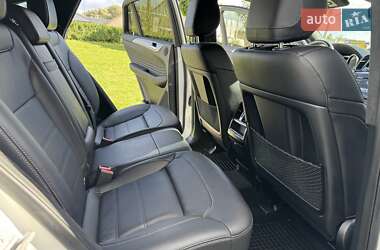 Внедорожник / Кроссовер Mercedes-Benz GLE-Class 2016 в 