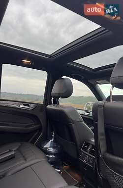 Внедорожник / Кроссовер Mercedes-Benz GLE-Class 2016 в 
