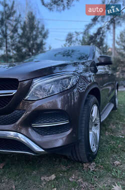 Внедорожник / Кроссовер Mercedes-Benz GLE-Class 2016 в 