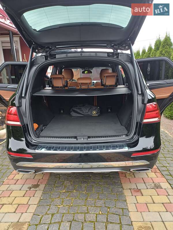 Внедорожник / Кроссовер Mercedes-Benz GLE-Class 2017 в Сарнах