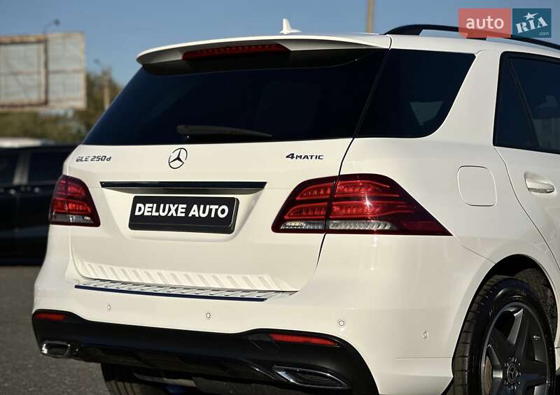 Внедорожник / Кроссовер Mercedes-Benz GLE-Class 2017 в Киеве фото 27 Внедорожник / Кроссовер Mercedes-Benz GLE-Class 2017 в Киеве