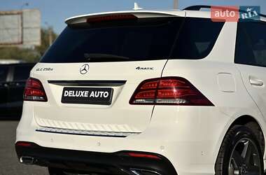 Внедорожник / Кроссовер Mercedes-Benz GLE-Class 2017 в 