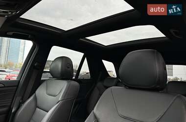 Внедорожник / Кроссовер Mercedes-Benz GLE-Class 2017 в 