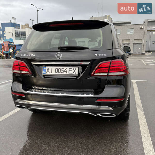 Внедорожник / Кроссовер Mercedes-Benz GLE-Class 2015 в Киеве фото 7 Внедорожник / Кроссовер Mercedes-Benz GLE-Class 2015 в Киеве