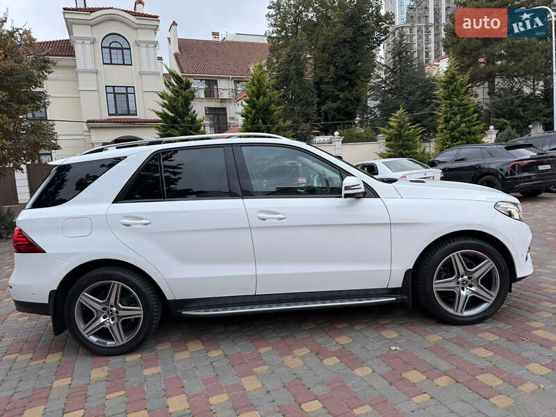 Внедорожник / Кроссовер Mercedes-Benz GLE-Class 2015 в Одессе фото 6 Внедорожник / Кроссовер Mercedes-Benz GLE-Class 2015 в Одессе