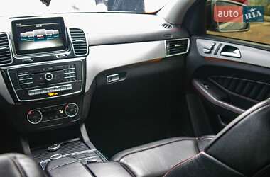 Позашляховик / Кросовер Mercedes-Benz GLE-Class 2015 в  фото 21 Позашляховик / Кросовер Mercedes-Benz GLE-Class 2015 в