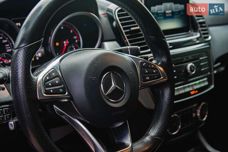 Внедорожник / Кроссовер Mercedes-Benz GLE-Class 2015 в Киеве