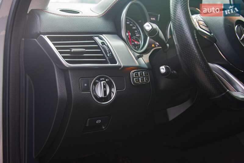 Внедорожник / Кроссовер Mercedes-Benz GLE-Class 2015 в Киеве