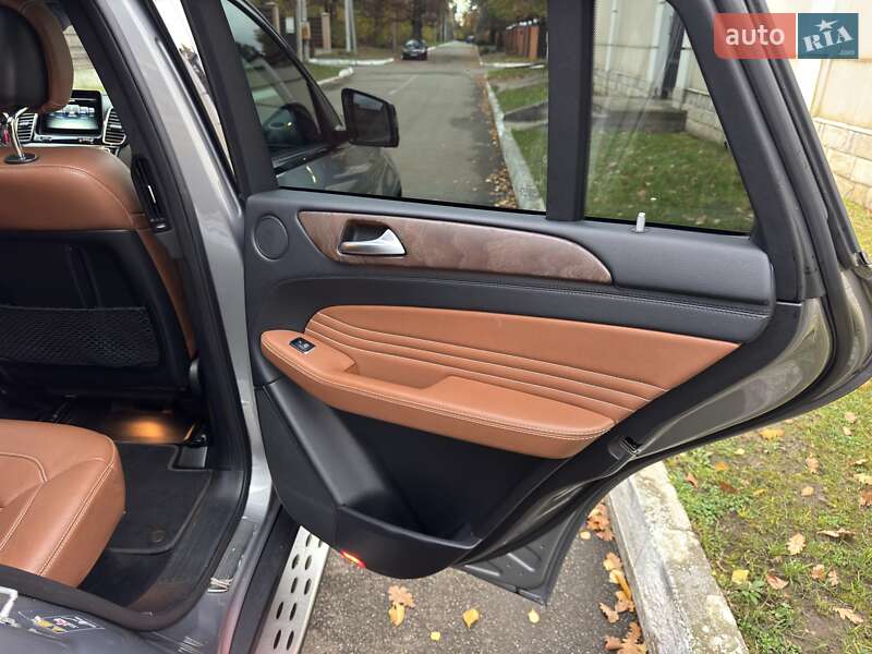 Внедорожник / Кроссовер Mercedes-Benz GLE-Class 2016 в Киеве фото 21 Внедорожник / Кроссовер Mercedes-Benz GLE-Class 2016 в Киеве