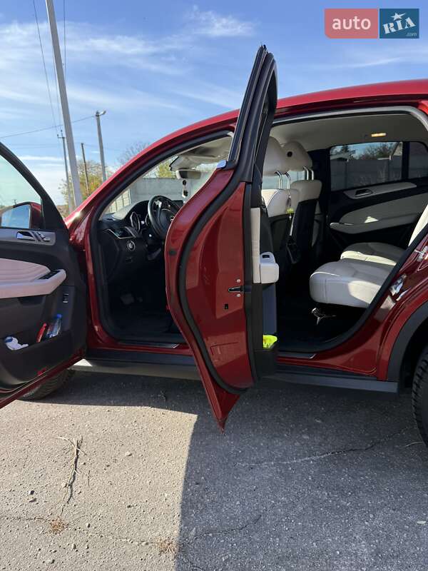 Внедорожник / Кроссовер Mercedes-Benz GLE-Class 2017 в Киеве