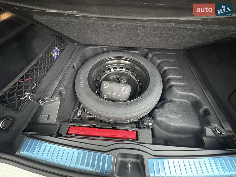 Внедорожник / Кроссовер Mercedes-Benz GLE-Class 2020 в Киеве