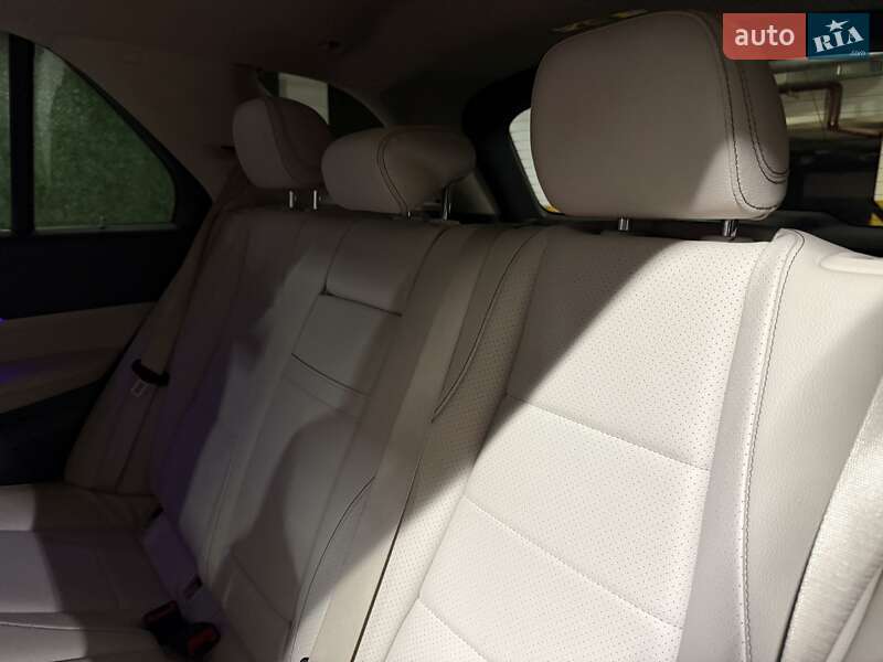 Внедорожник / Кроссовер Mercedes-Benz GLE-Class 2019 в Киеве фото 41 Внедорожник / Кроссовер Mercedes-Benz GLE-Class 2019 в Киеве