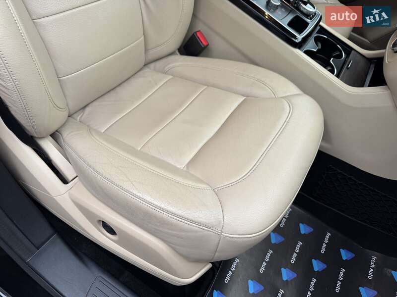 Внедорожник / Кроссовер Mercedes-Benz GLE-Class 2016 в Ровно