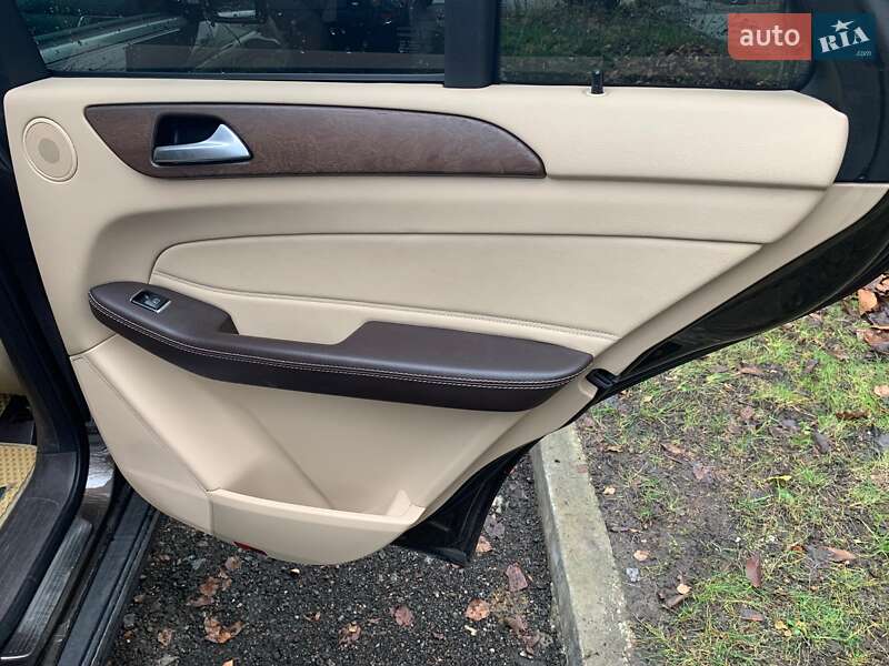 Внедорожник / Кроссовер Mercedes-Benz GLE-Class 2015 в Киеве фото 15 Внедорожник / Кроссовер Mercedes-Benz GLE-Class 2015 в Киеве