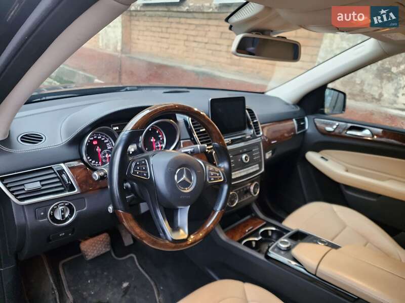 Внедорожник / Кроссовер Mercedes-Benz GLE-Class 2017 в Днепре фото 5 Внедорожник / Кроссовер Mercedes-Benz GLE-Class 2017 в Днепре