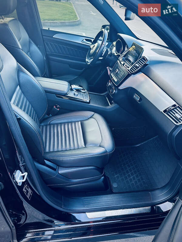 Позашляховик / Кросовер Mercedes-Benz GLE-Class 2016 в Києві фото 40 Позашляховик / Кросовер Mercedes-Benz GLE-Class 2016 в Києві