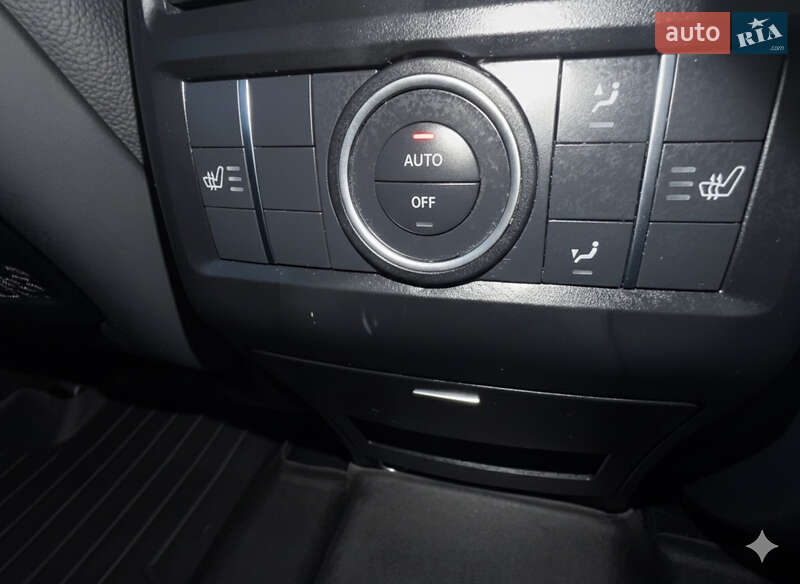 Позашляховик / Кросовер Mercedes-Benz GLE-Class 2016 в Самборі фото 12 Позашляховик / Кросовер Mercedes-Benz GLE-Class 2016 в Самборі