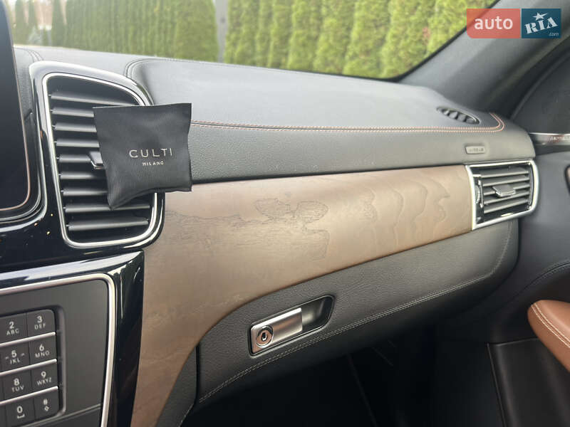 Позашляховик / Кросовер Mercedes-Benz GLE-Class 2017 в Києві фото 40 Позашляховик / Кросовер Mercedes-Benz GLE-Class 2017 в Києві