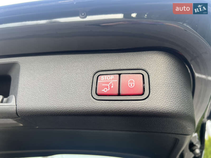 Позашляховик / Кросовер Mercedes-Benz GLE-Class 2017 в Києві фото 73 Позашляховик / Кросовер Mercedes-Benz GLE-Class 2017 в Києві