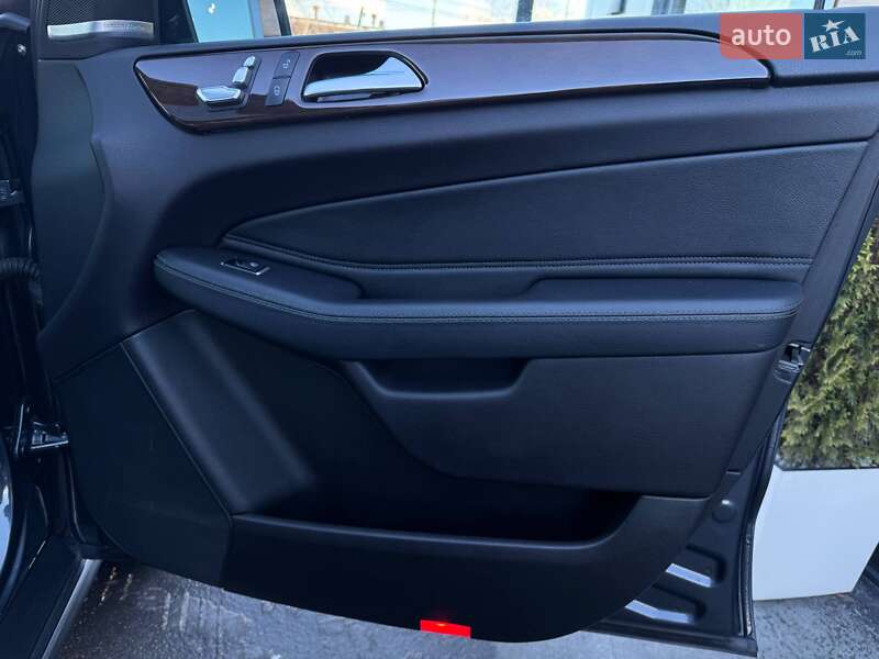 Внедорожник / Кроссовер Mercedes-Benz GLE-Class 2016 в Ровно