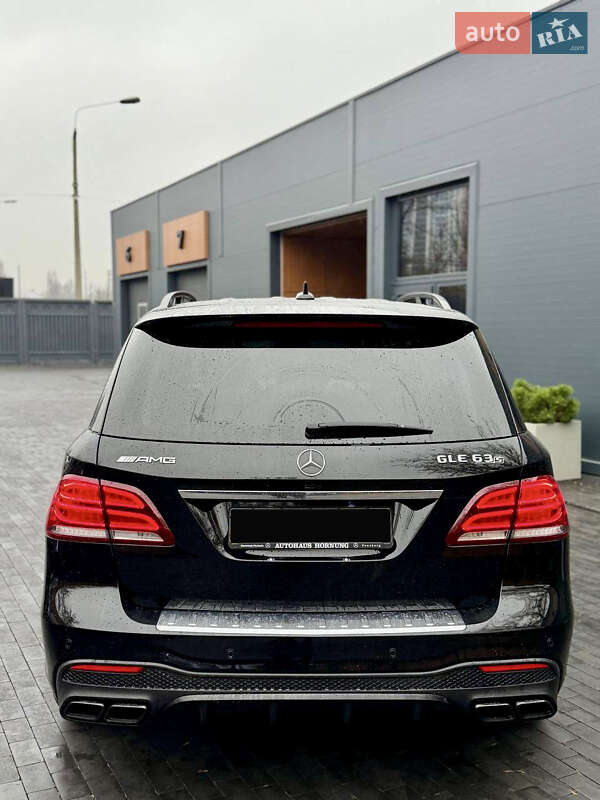 Внедорожник / Кроссовер Mercedes-Benz GLE-Class 2015 в Киеве