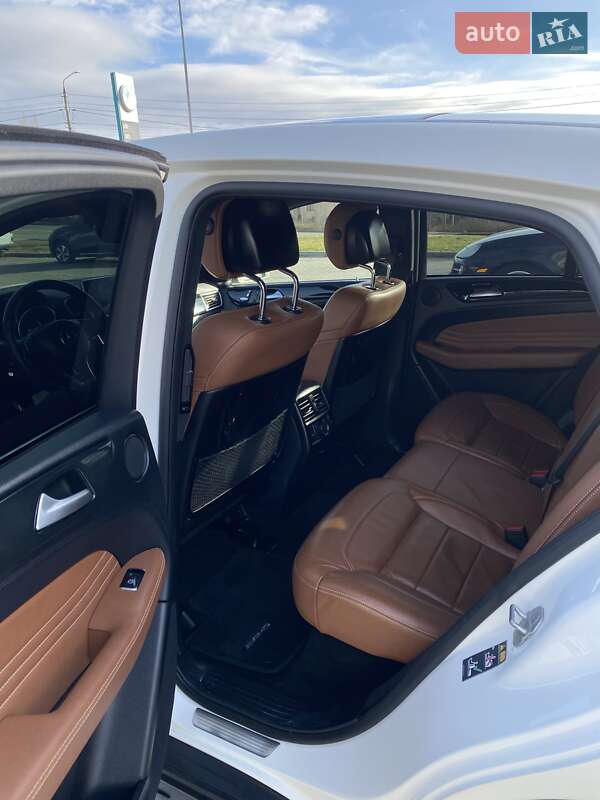 Позашляховик / Кросовер Mercedes-Benz GLE-Class 2015 в Чернівцях