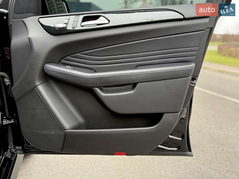 Позашляховик / Кросовер Mercedes-Benz GLE-Class 2017 в Києві фото 29 Позашляховик / Кросовер Mercedes-Benz GLE-Class 2017 в Києві