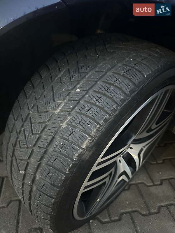 Внедорожник / Кроссовер Mercedes-Benz GLE-Class 2016 в Киеве