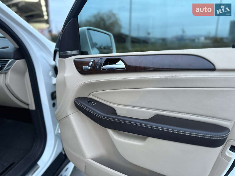 Позашляховик / Кросовер Mercedes-Benz GLE-Class 2015 в Ужгороді