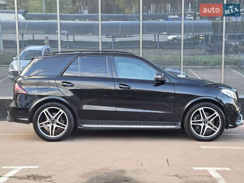 Позашляховик / Кросовер Mercedes-Benz GLE-Class 2017 в Києві