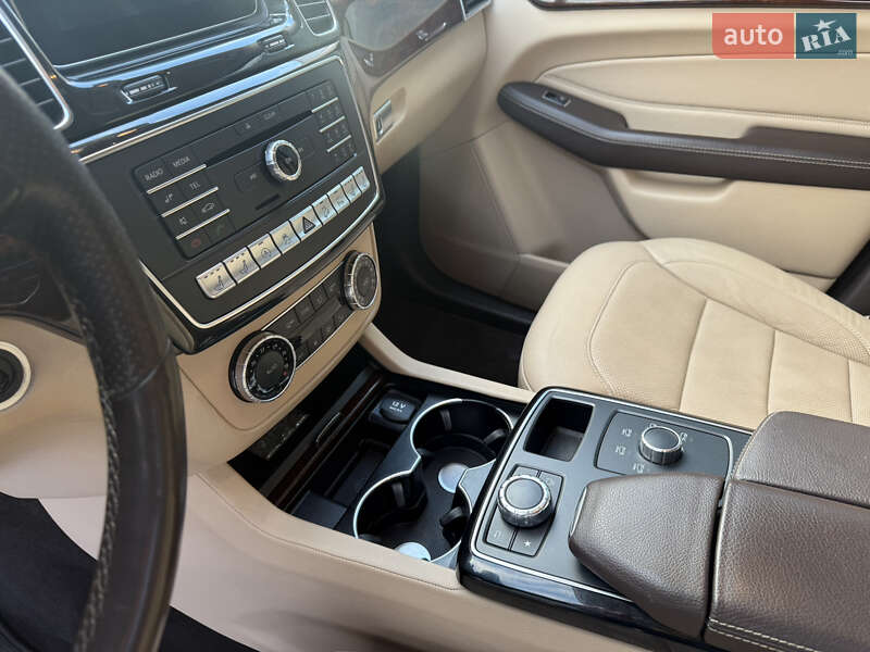 Позашляховик / Кросовер Mercedes-Benz GLE-Class 2015 в Києві