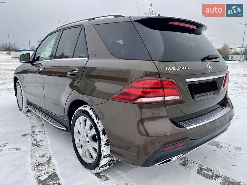 Внедорожник / Кроссовер Mercedes-Benz GLE-Class 2015 в Киеве фото 6 Внедорожник / Кроссовер Mercedes-Benz GLE-Class 2015 в Киеве