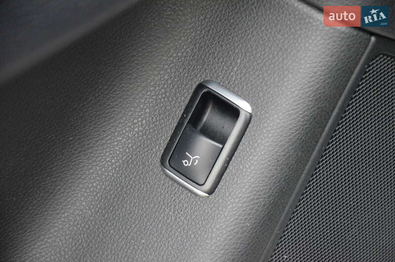 Внедорожник / Кроссовер Mercedes-Benz GLE-Class 2016 в Харькове