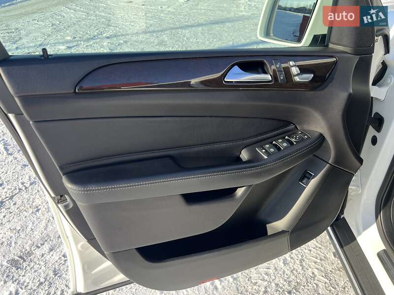 Внедорожник / Кроссовер Mercedes-Benz GLE-Class 2016 в Киеве фото 9 Внедорожник / Кроссовер Mercedes-Benz GLE-Class 2016 в Киеве