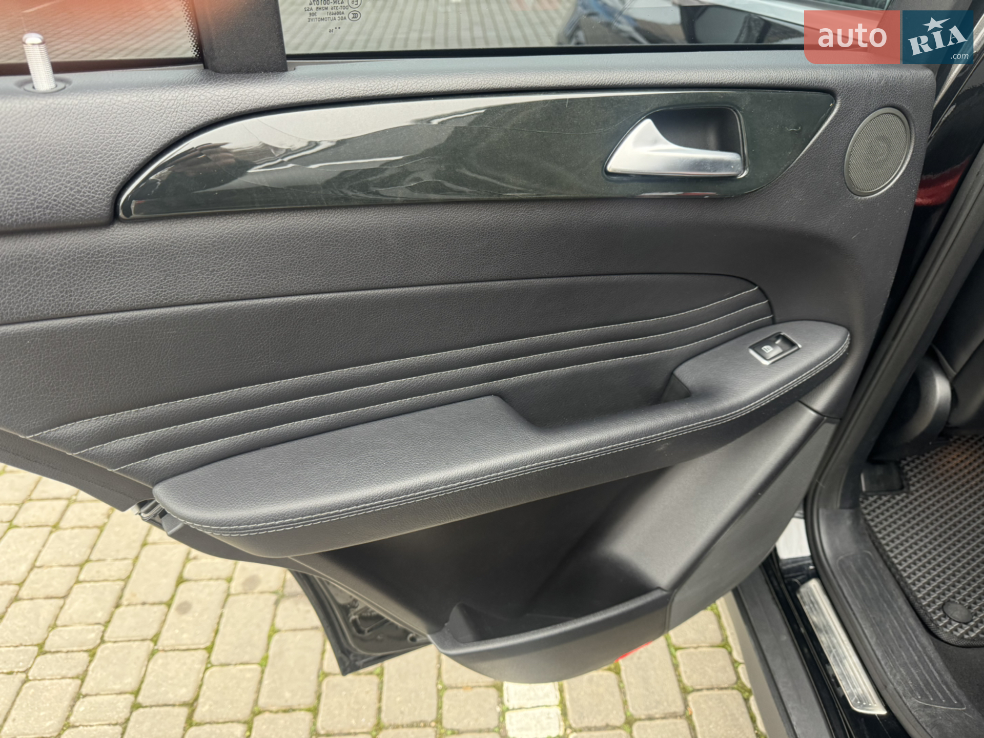 2016 Mercedes-Benz GLE - мініатюра 15