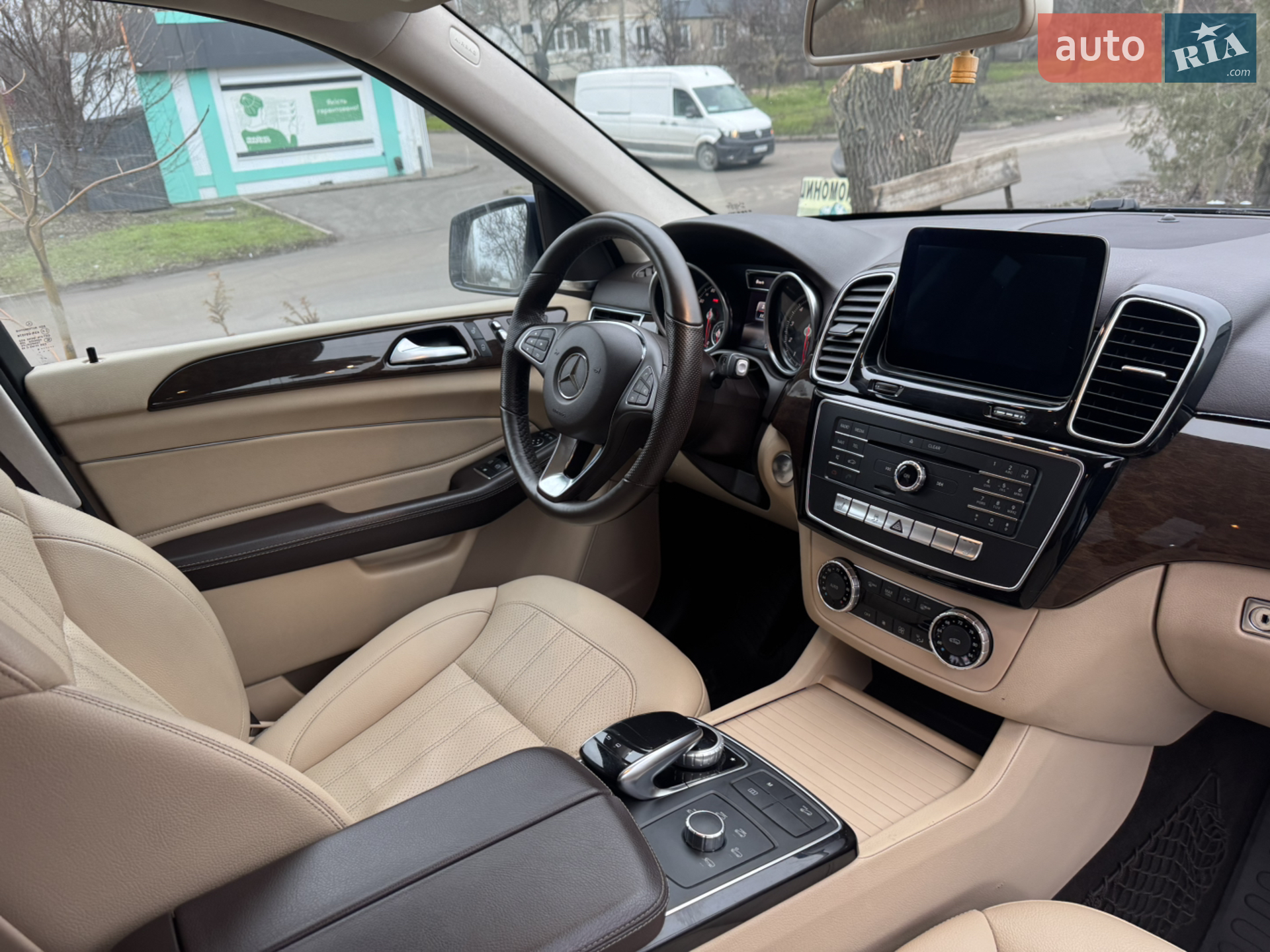2016 Mercedes-Benz GLE - мініатюра 18