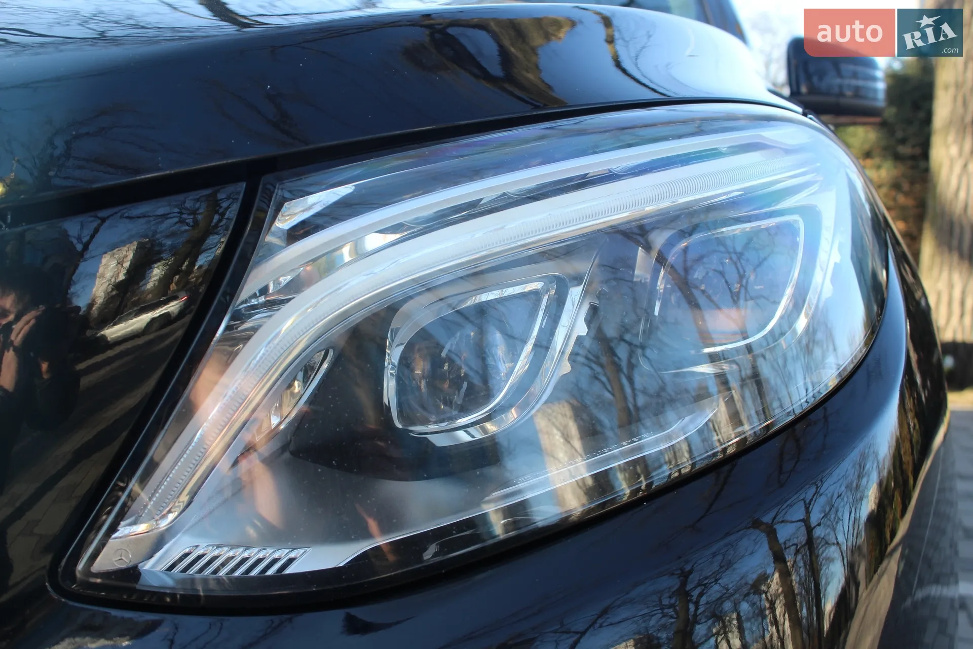 2017 Mercedes-Benz GLE - мініатюра 24