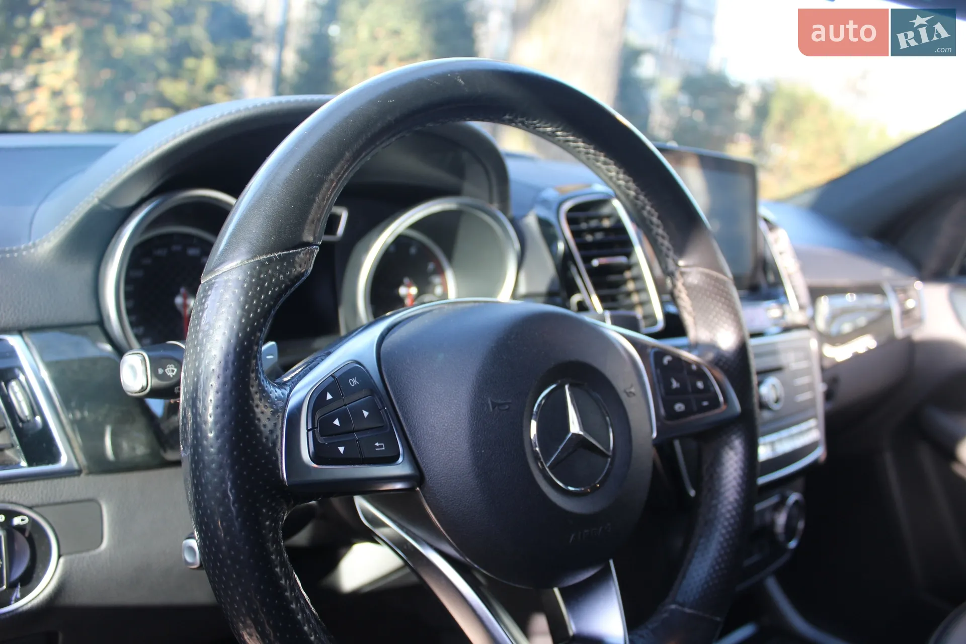 2017 Mercedes-Benz GLE - мініатюра 29