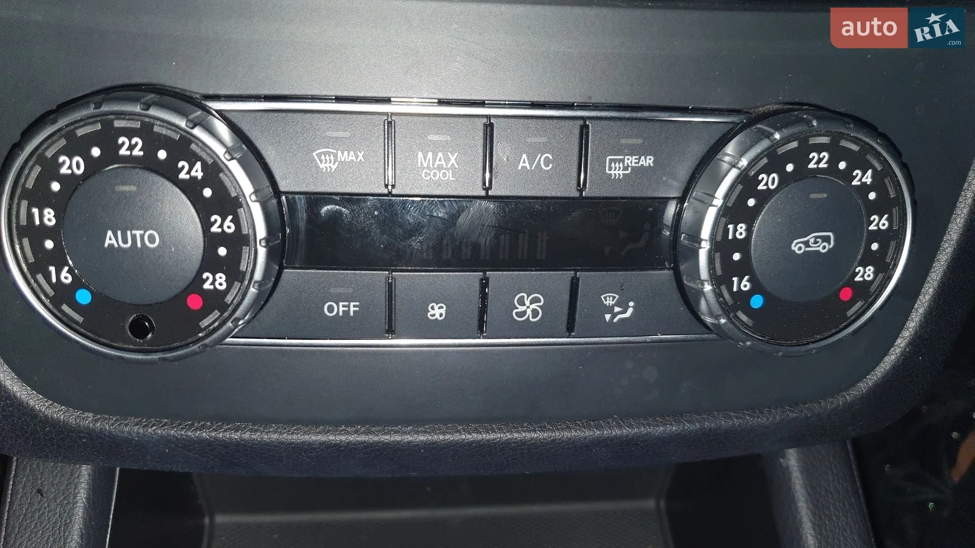 2016 Mercedes-Benz GLE - мініатюра 2