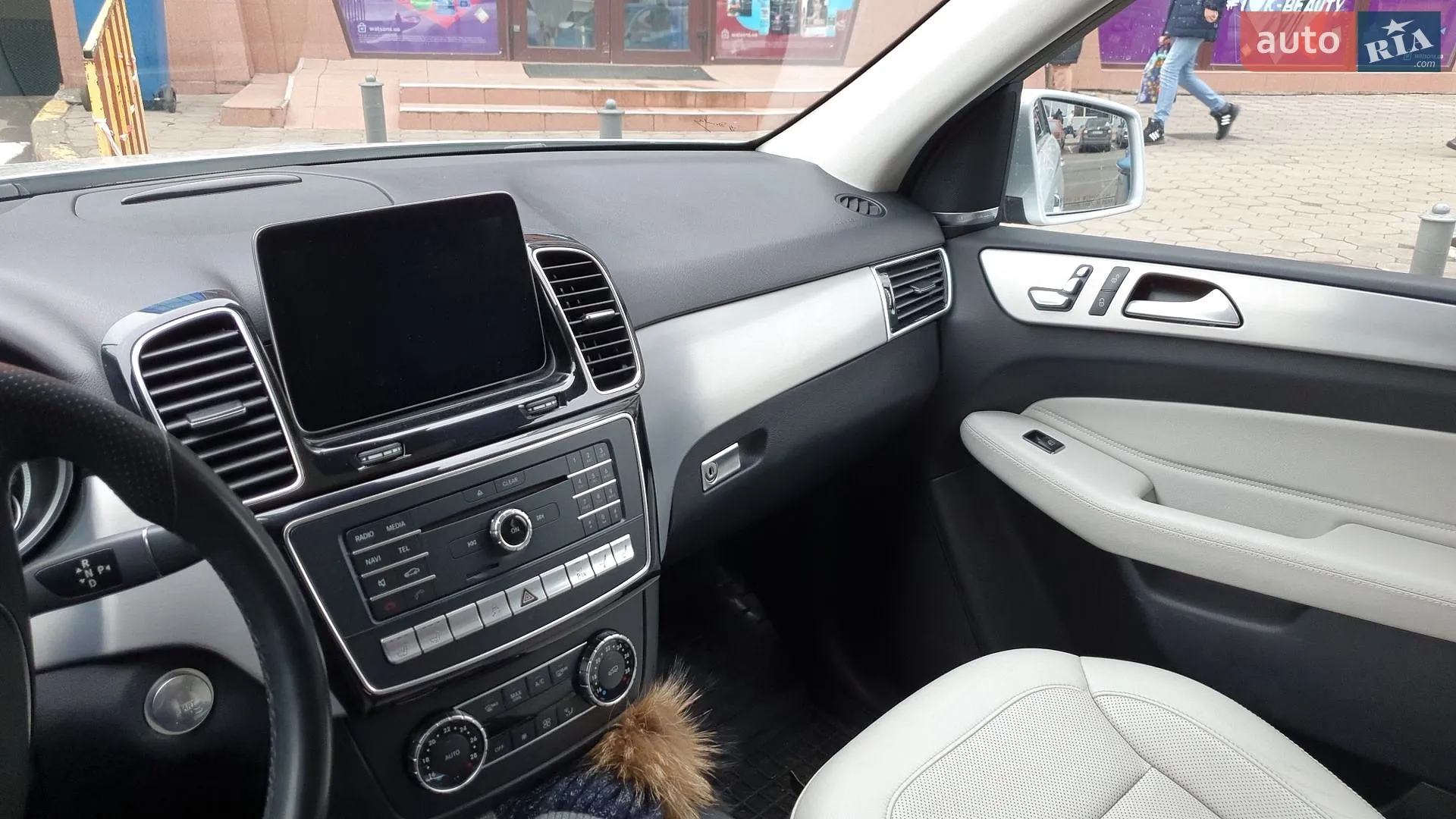 2016 Mercedes-Benz GLE - мініатюра 4