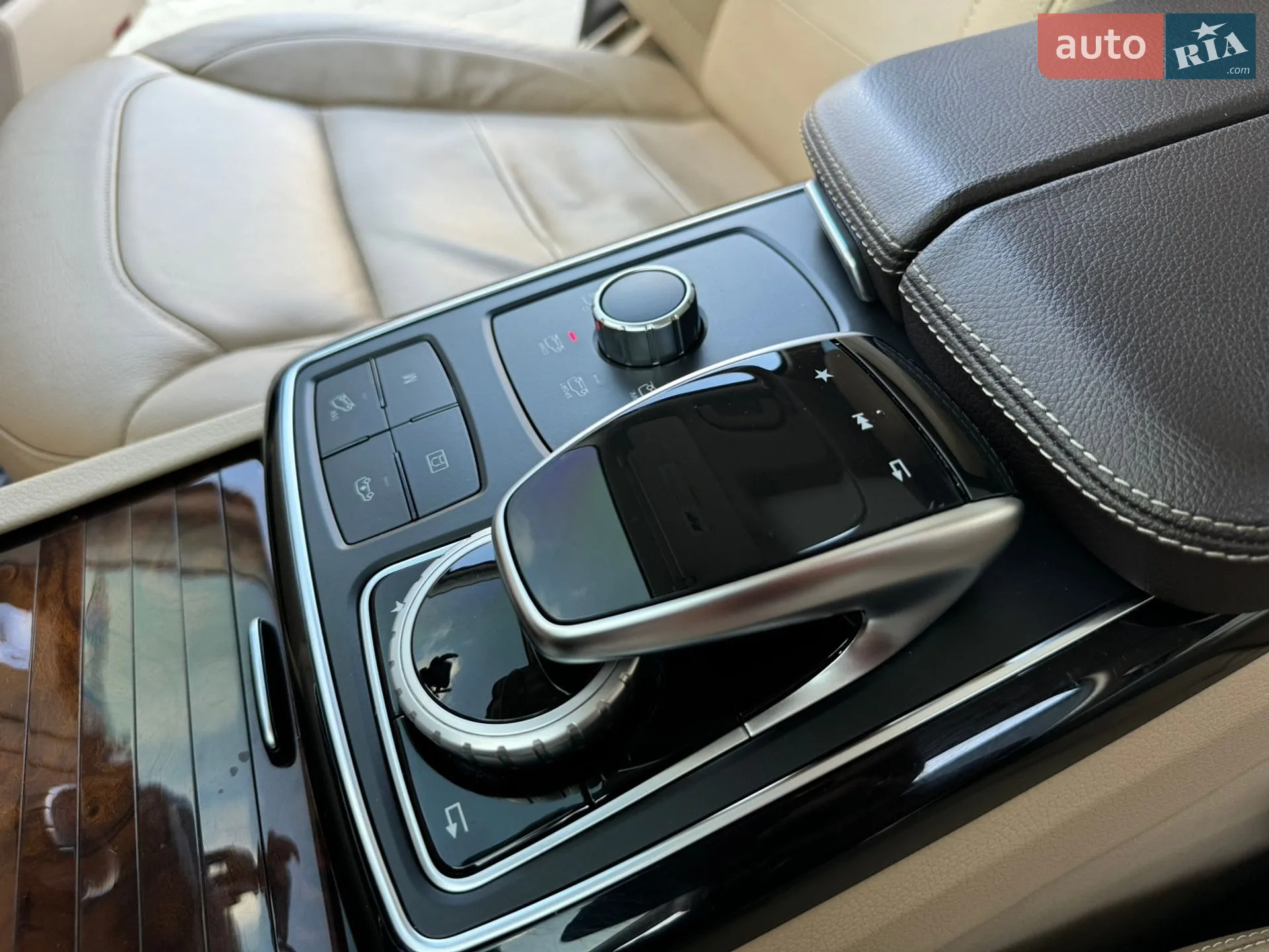 2018 Mercedes-Benz GLE - мініатюра 44