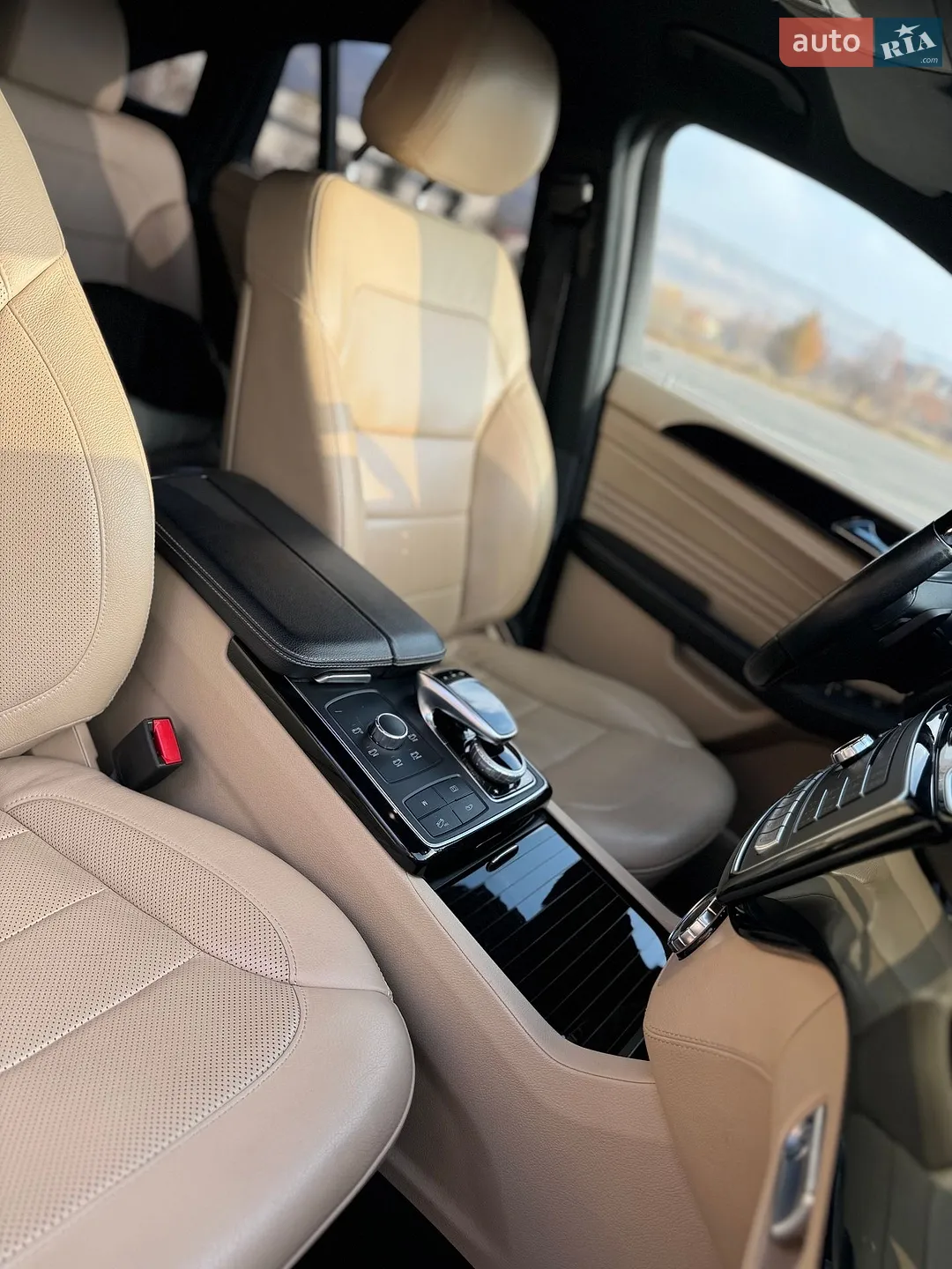 2016 Mercedes-Benz GLE - мініатюра 16