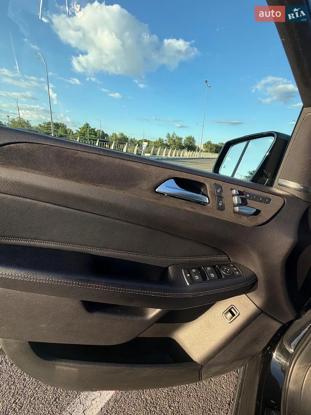 2016 Mercedes-Benz GLE - мініатюра 28