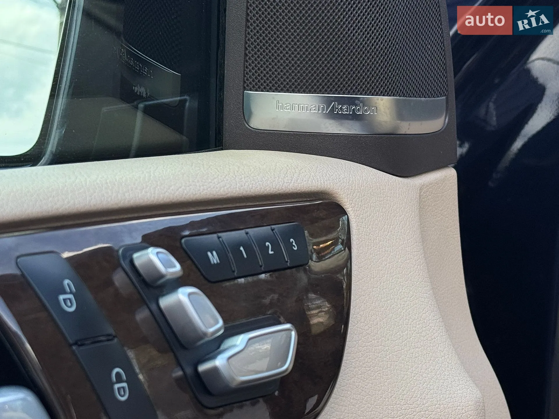 2016 Mercedes-Benz GLE - мініатюра 38