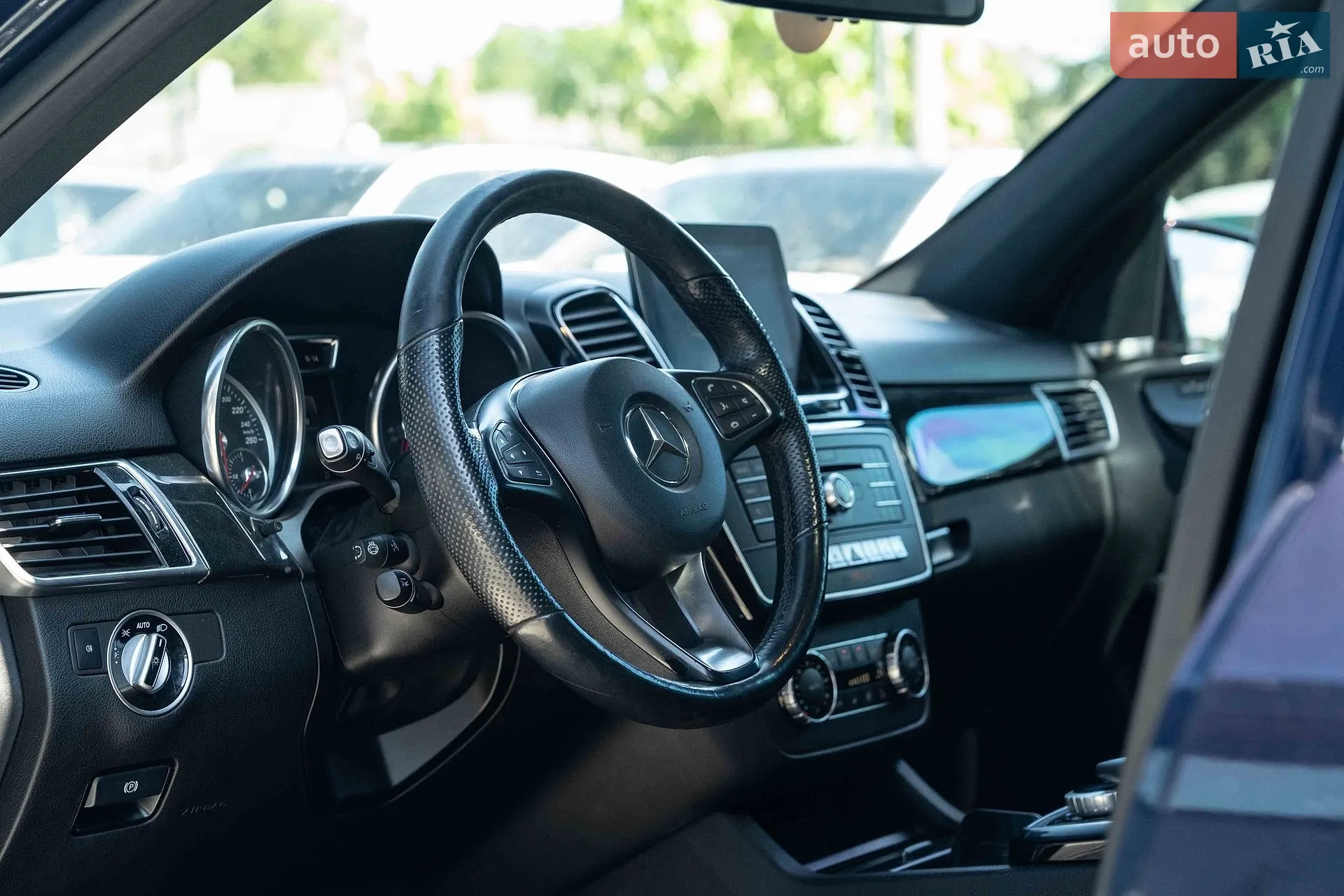 2016 Mercedes-Benz GLE - мініатюра 26