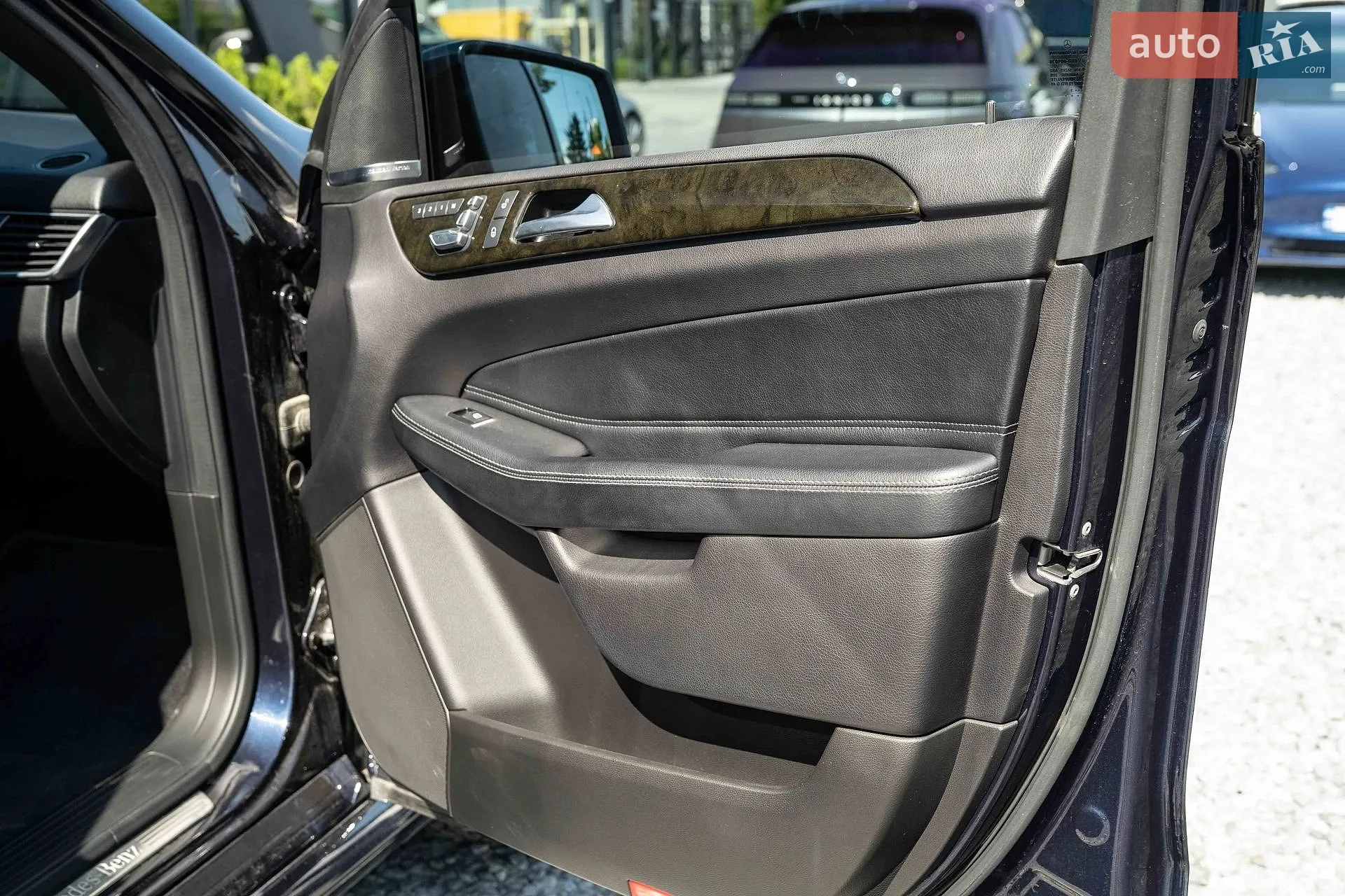 2016 Mercedes-Benz GLE - мініатюра 45