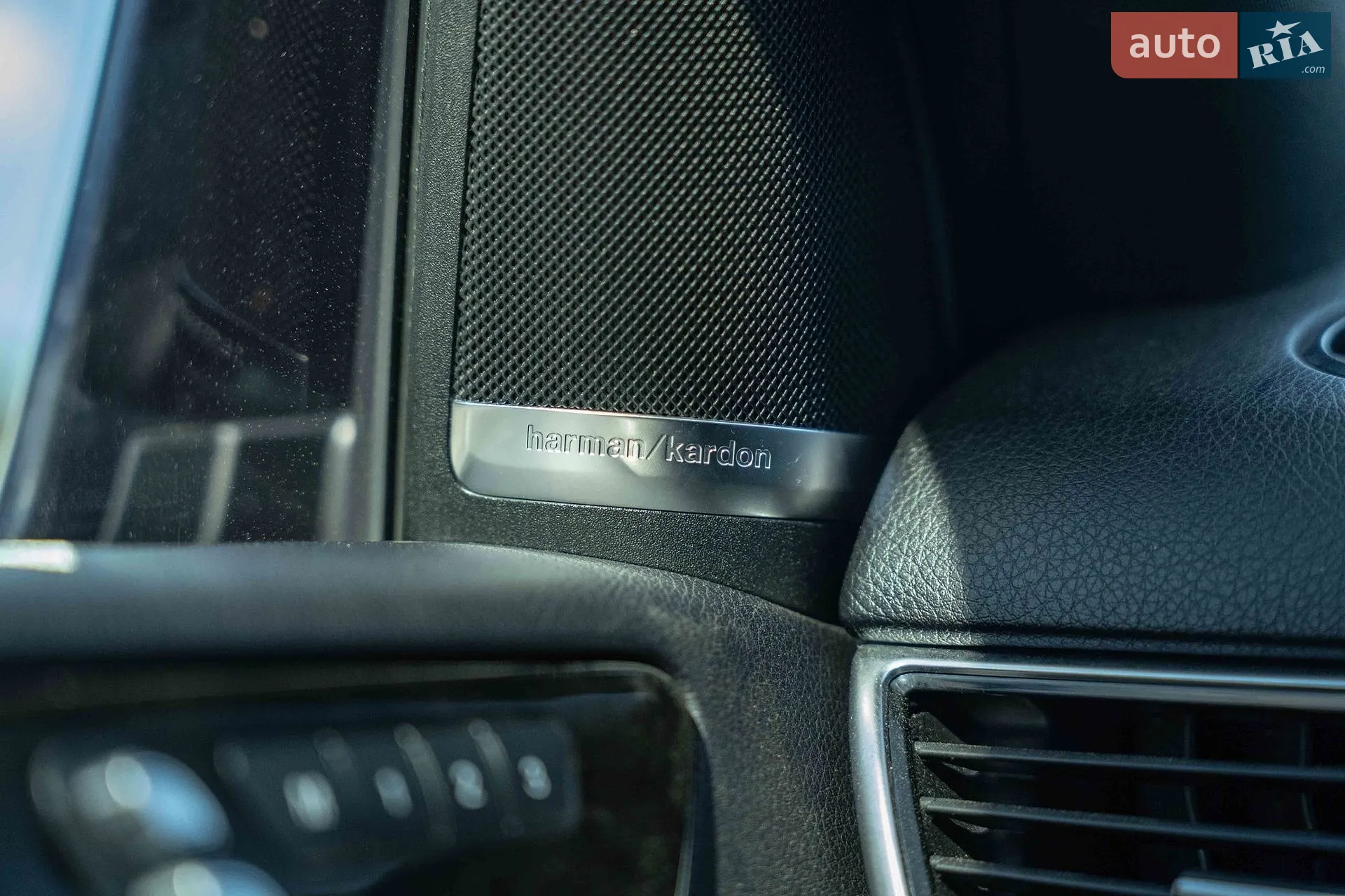 2016 Mercedes-Benz GLE - мініатюра 21